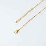 Collier Louna – Fleur de rose rouge - Collection florale – Image 3